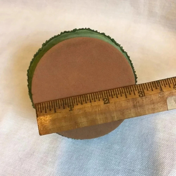 Vintage Home/Office Desk Decor Pig in the field - Picture 4 of 4